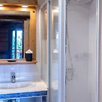 1bdr 4p With Balcony And Parking- Apartmán *